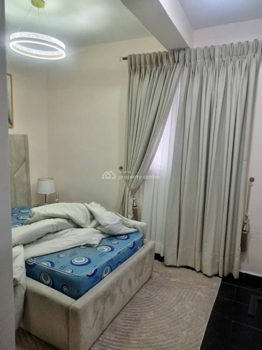 Tastefully Furnished 3 Bedroom Flat Located Inside a Serene Secured Ne, Ikeja Gra, Ikeja, Lagos, Flat / Apartment for Rent
