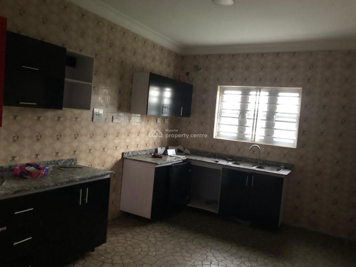 Relatively New 3 Bedroom Flat Plus 1 Room Located in a Serene Secured, Ikeja Gra, Ikeja, Lagos, Flat / Apartment for Rent