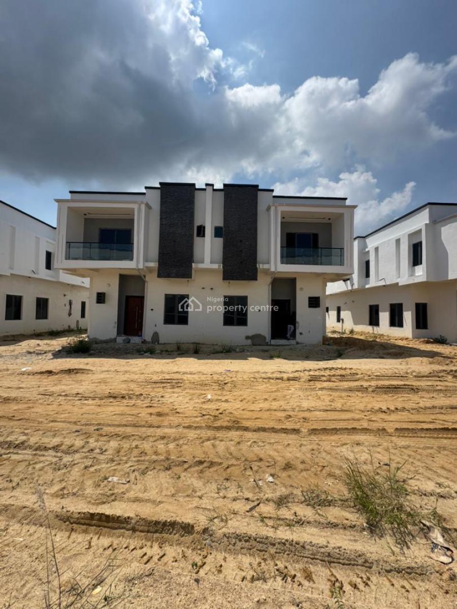 Very Spacious 4 Bedroom Duplex with Spacious En-suite Rooms Bq, Very Spacious 4 Bedroom Duplex with Spacious En-suite Rooms Bq, Vgc, Lekki, Lagos, Semi-detached Duplex for Sale