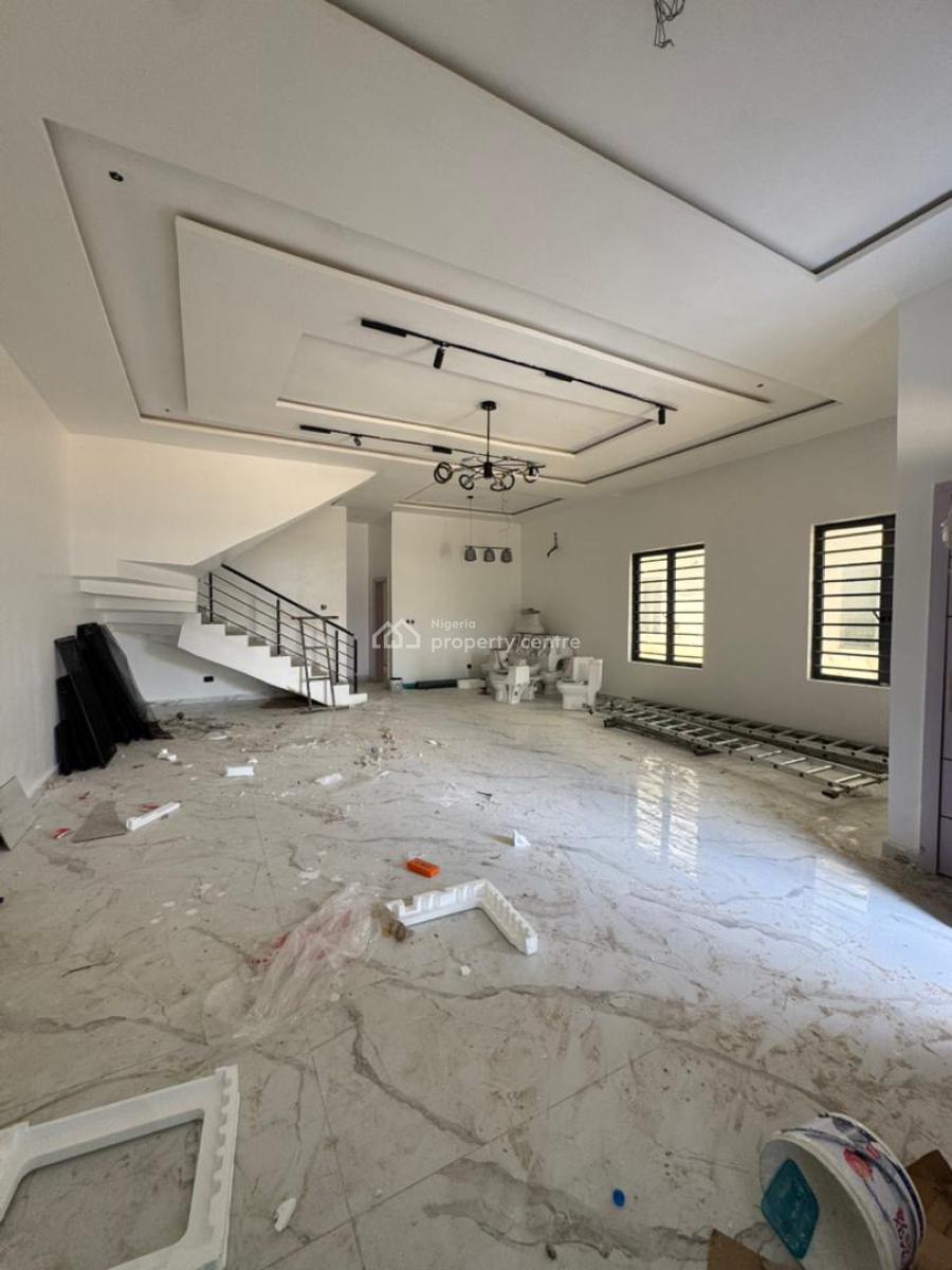 Very Spacious 4 Bedroom Duplex with Spacious En-suite Rooms Bq, Very Spacious 4 Bedroom Duplex with Spacious En-suite Rooms Bq, Vgc, Lekki, Lagos, Semi-detached Duplex for Sale