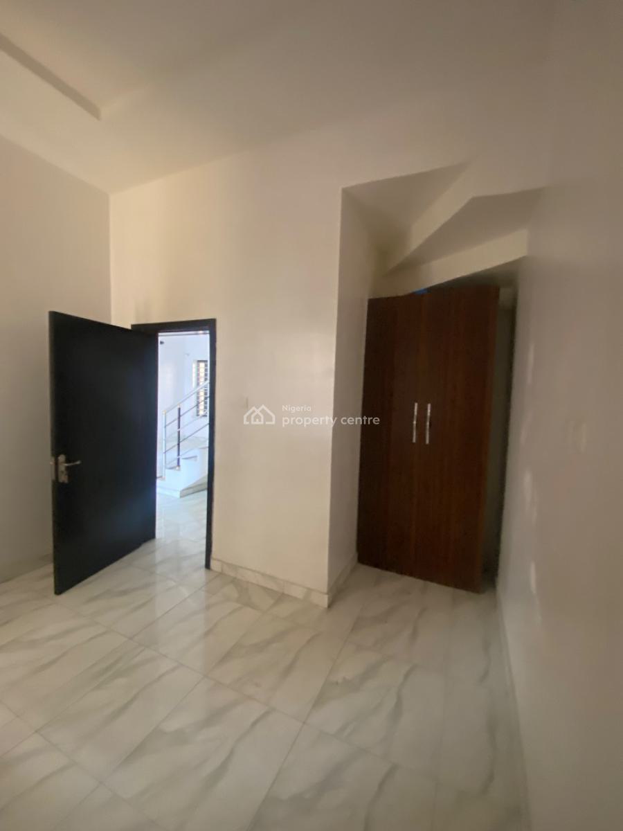 Spacious Neat and Well Maintained 4 Bedroom Terraced, Ikota, Lekki, Lagos, Terraced Duplex for Rent