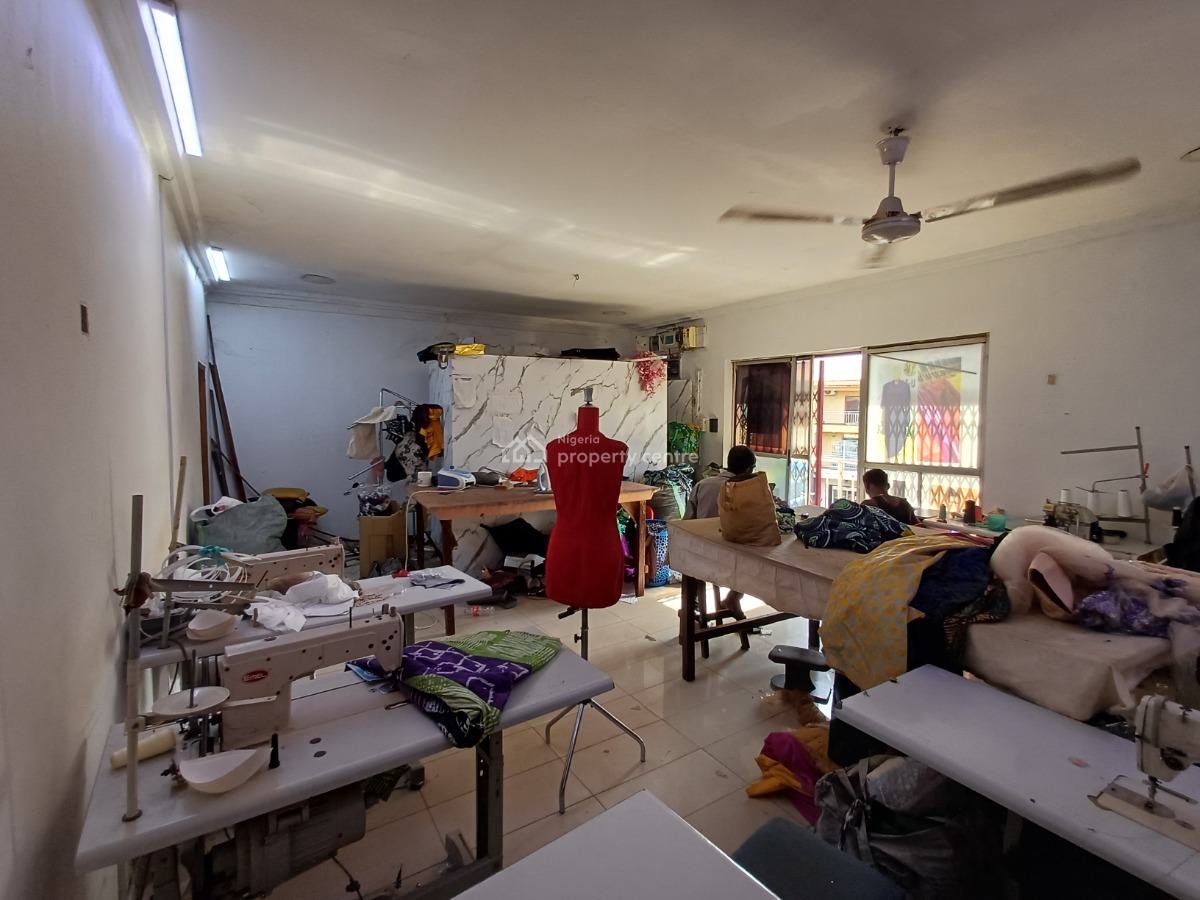 50sqm Office / Shop Space on The Second Floor, Wuse 2, Abuja, Shop for Rent