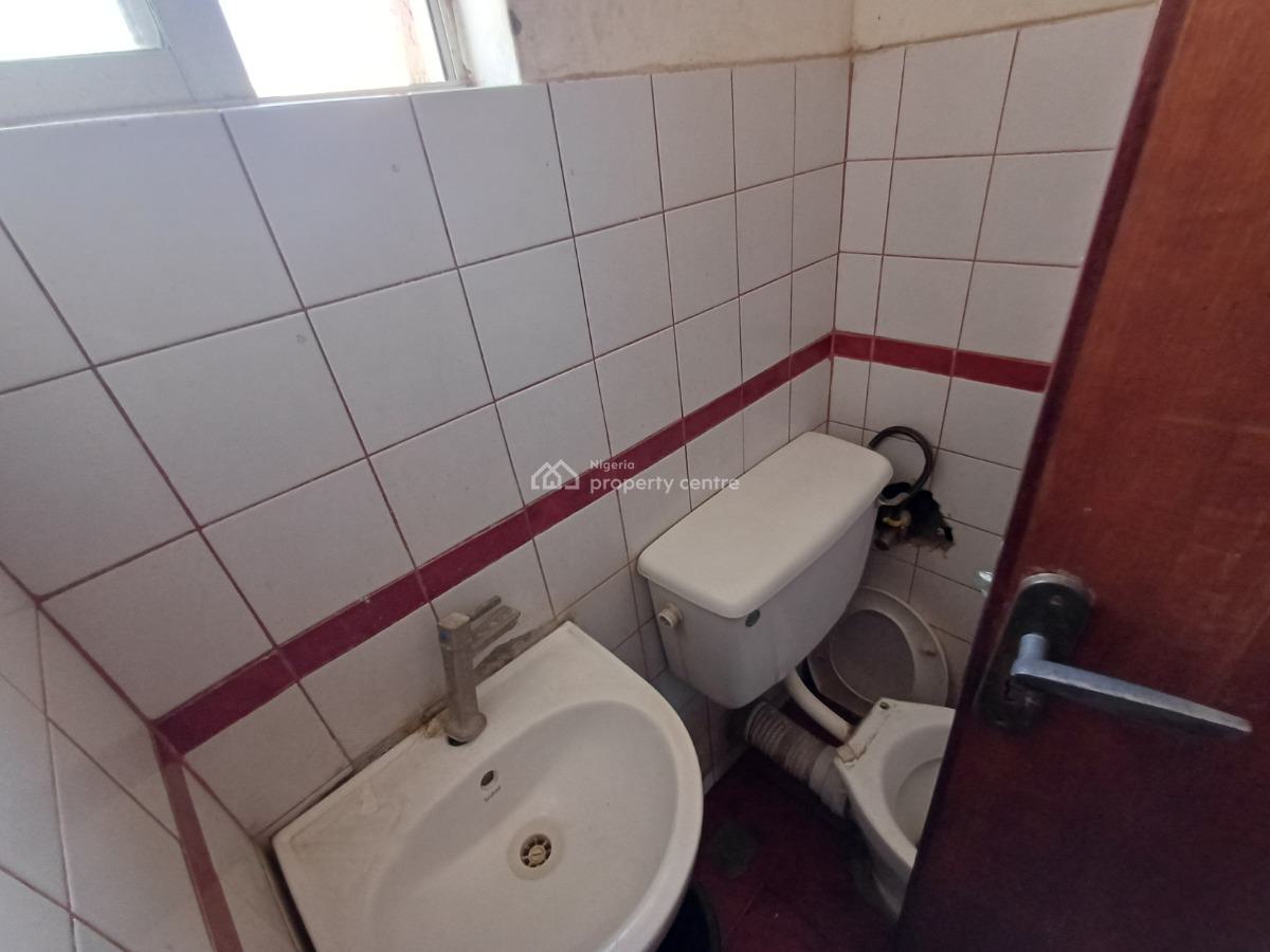 50sqm Office / Shop Space on The Second Floor, Wuse 2, Abuja, Shop for Rent