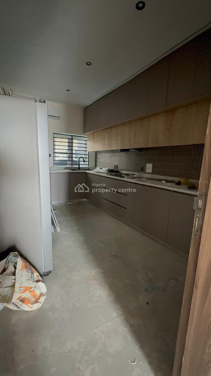 3 Bedroom Maisonette with Bq, Lekki Phase 1, Lekki, Lagos, Flat / Apartment for Sale