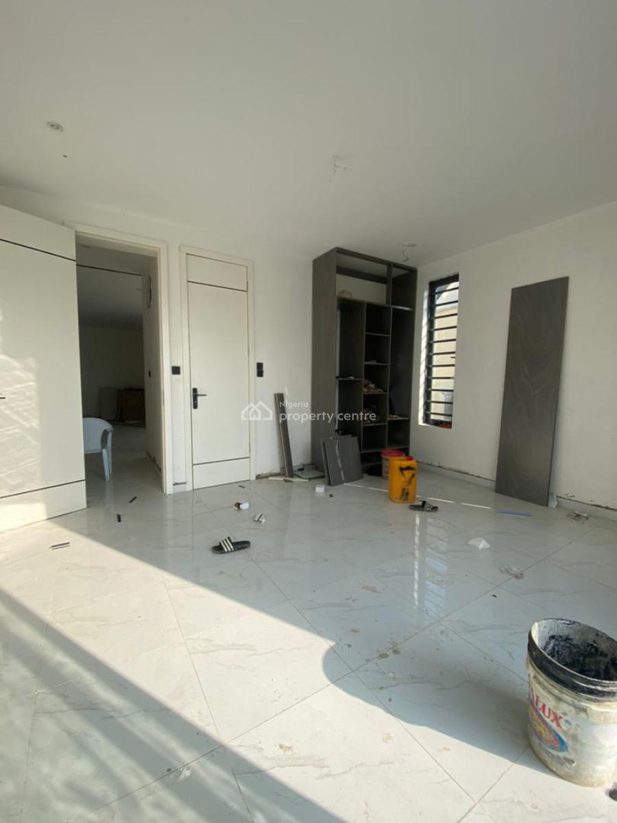 Stunningly 2 Bedroom Apartments with an Elevator and Pool, Lekki Phase 1, Lekki, Lagos, Flat / Apartment for Sale