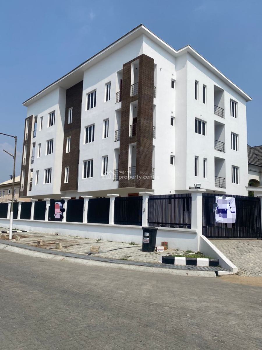 Aesthetically Pleasing 4 Bedroom Apartment Within a Secured Estate, Lekki Phase 1, Lekki, Lagos, Flat / Apartment for Sale