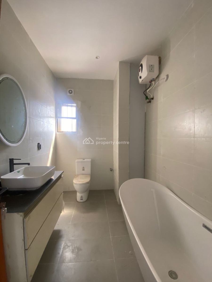 Aesthetically Pleasing 4 Bedroom Apartment Within a Secured Estate, Lekki Phase 1, Lekki, Lagos, Flat / Apartment for Sale