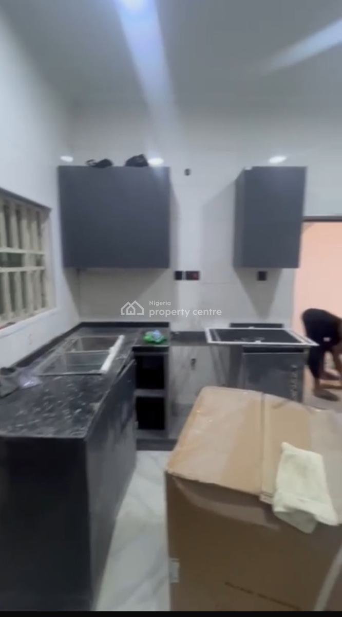 Clean Pay & Pack in 3 Bedroom Terrace Duplex , Tarred Road, Kado Estate, Kado, Abuja, Terraced Duplex for Rent