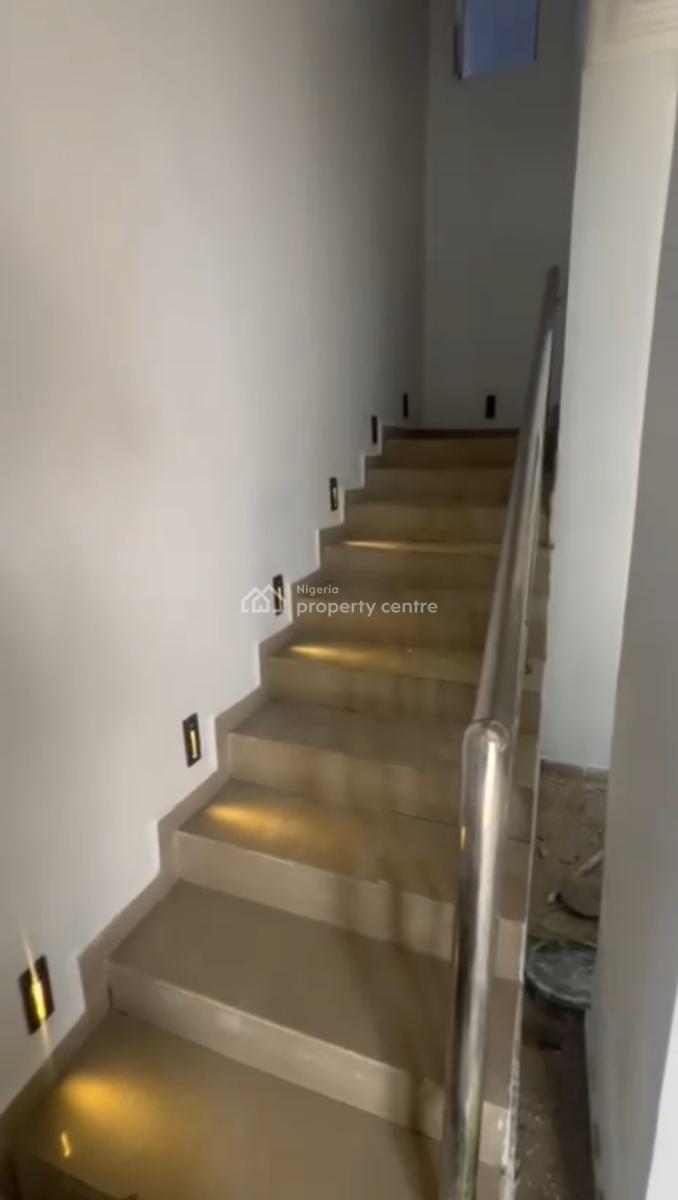 Clean Pay & Pack in 3 Bedroom Terrace Duplex , Tarred Road, Kado Estate, Kado, Abuja, Terraced Duplex for Rent