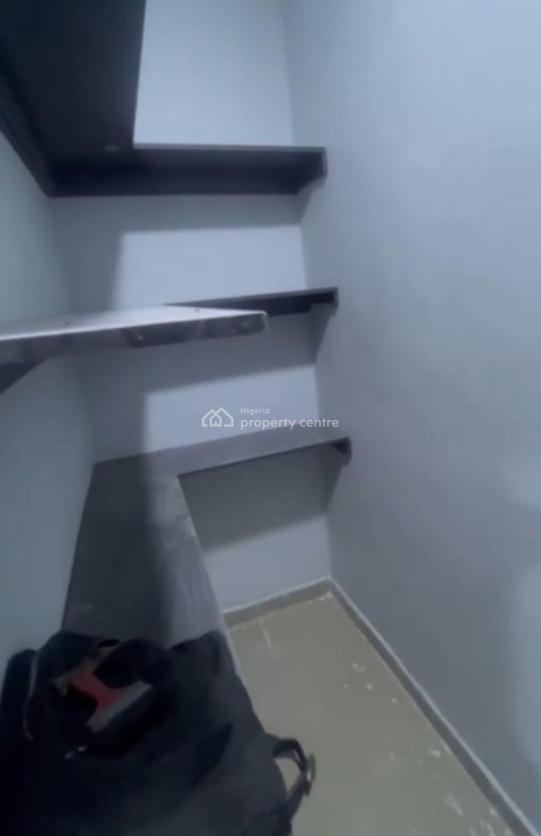 Clean Pay & Pack in 3 Bedroom Terrace Duplex , Tarred Road, Kado Estate, Kado, Abuja, Terraced Duplex for Rent