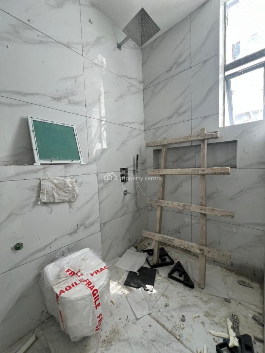 Modern 2-bedroom Apartment Located in a Secure Gated Community, Lekki Phase 1, Lekki, Lagos, Block of Flats for Sale