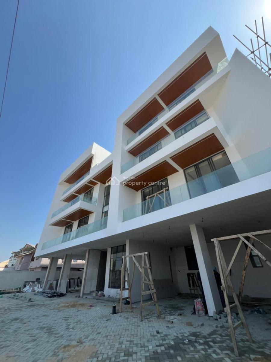 Modern 2-bedroom Apartment Located in a Secure Gated Community, Lekki Phase 1, Lekki, Lagos, Block of Flats for Sale