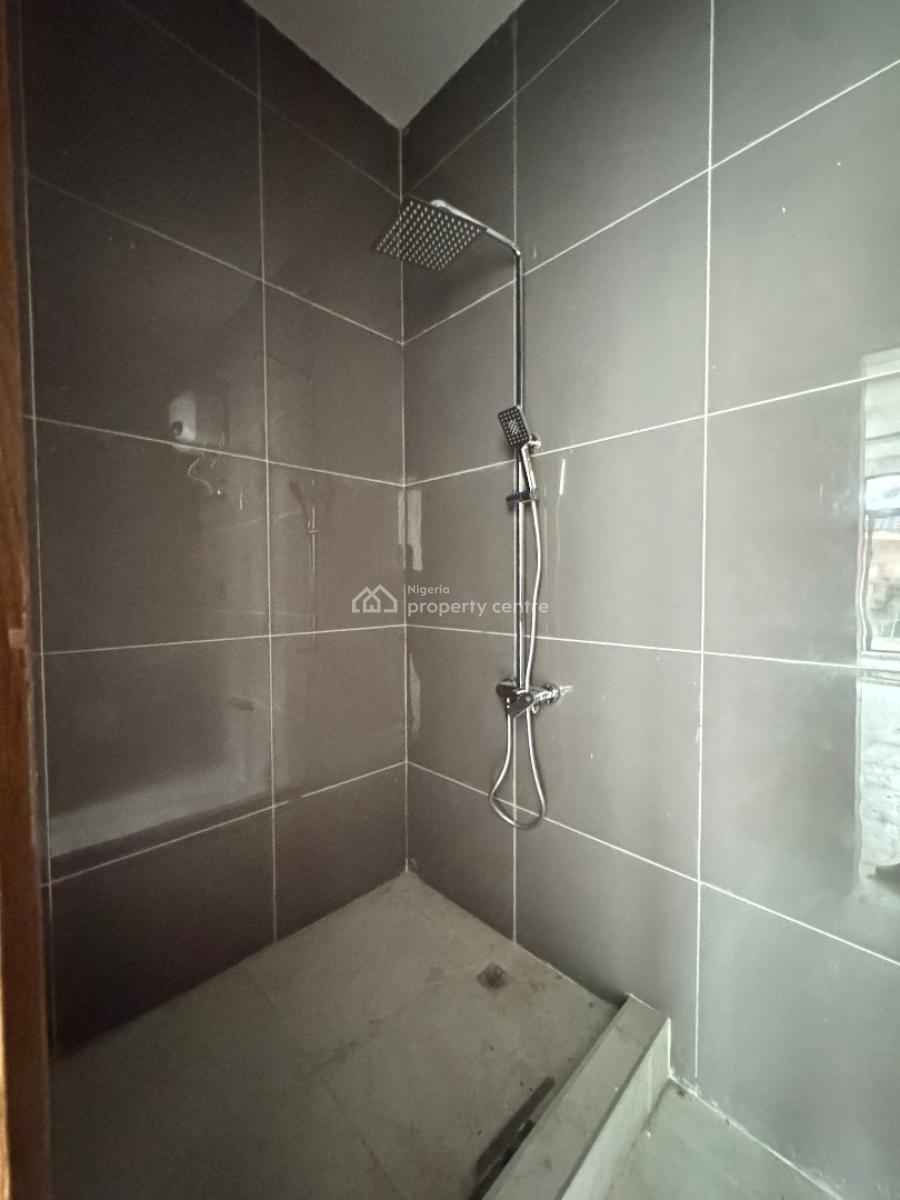 Spacious 2 Bedroom Apartments with Pool, Elevator, Gym, Lekki Phase 1, Lekki, Lagos, Flat / Apartment for Sale