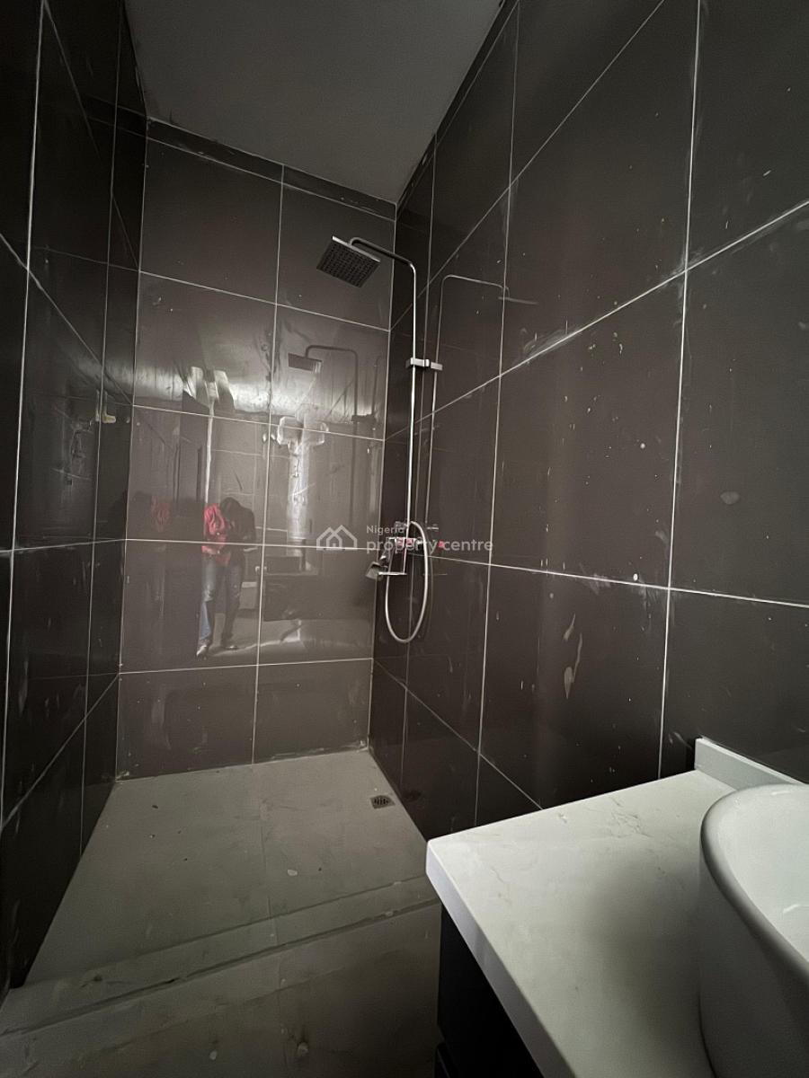 Spacious 2 Bedroom Apartments with Pool, Elevator, Gym, Lekki Phase 1, Lekki, Lagos, Flat / Apartment for Sale