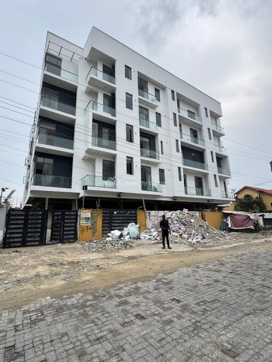 Spacious 2 Bedroom Apartments with Pool, Elevator, Gym, Lekki Phase 1, Lekki, Lagos, Flat / Apartment for Sale