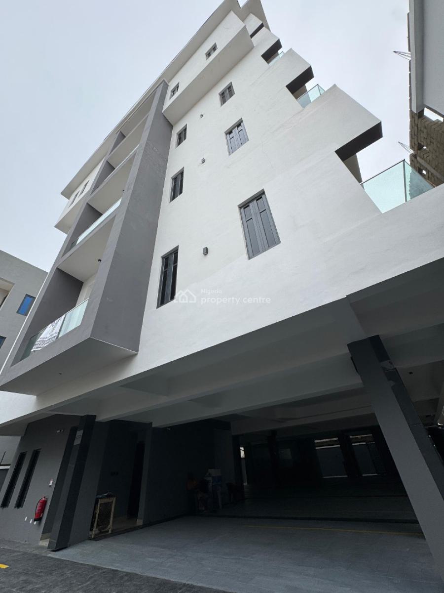 Spacious 3 Bedroom Pentfloor Apartment with Bq, Lekki Phase 1, Lekki, Lagos, Flat / Apartment for Sale