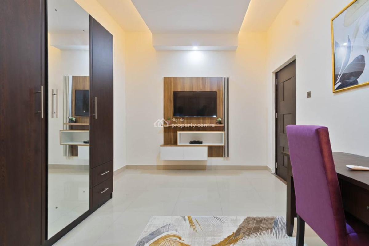 Luxury 3 Bedroom Apartment with Gym Available., Lekki, Lagos, Flat / Apartment Short Let