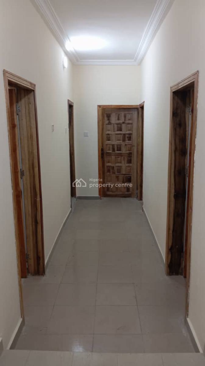 Lovely Renovated Spacious 2 Bedroom Flat, Anthony (estate), Anthony, Maryland, Lagos, Flat / Apartment for Rent