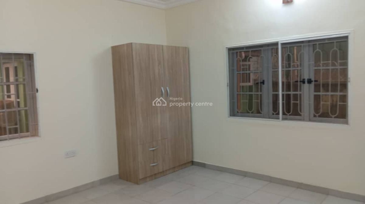 Lovely Renovated Spacious 2 Bedroom Flat, Anthony (estate), Anthony, Maryland, Lagos, Flat / Apartment for Rent