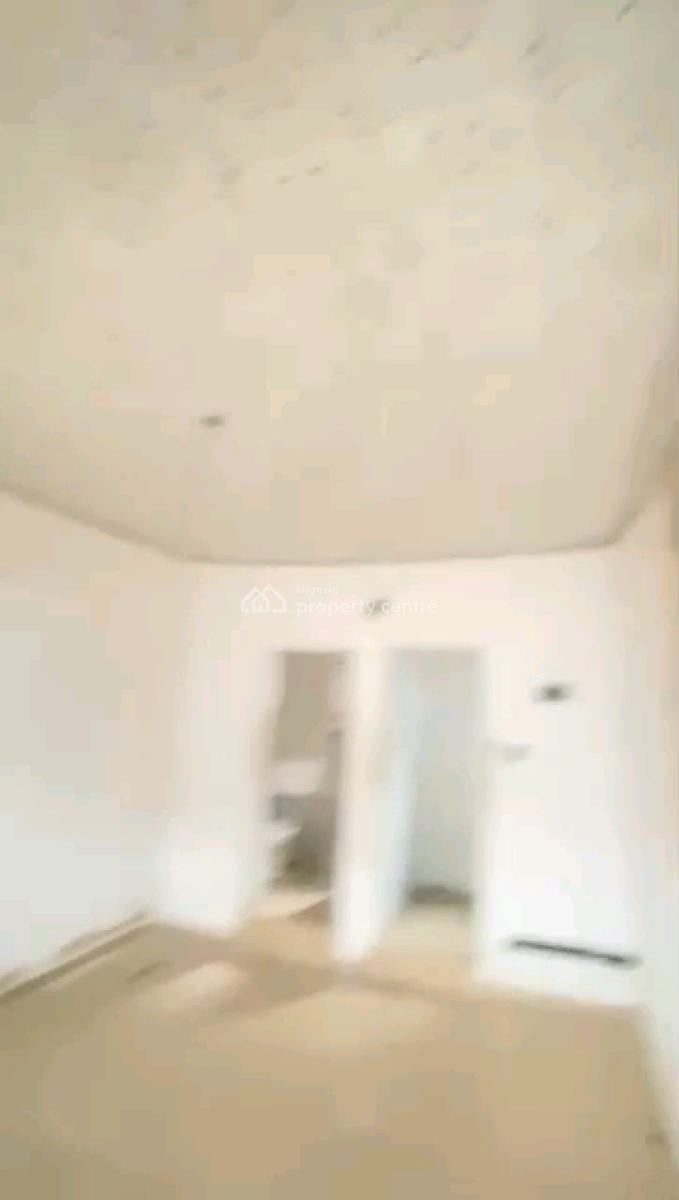 Standard Self Contain, Off Odunsi Road, Bariga, Shomolu, Lagos, Self Contain (single Rooms) for Rent