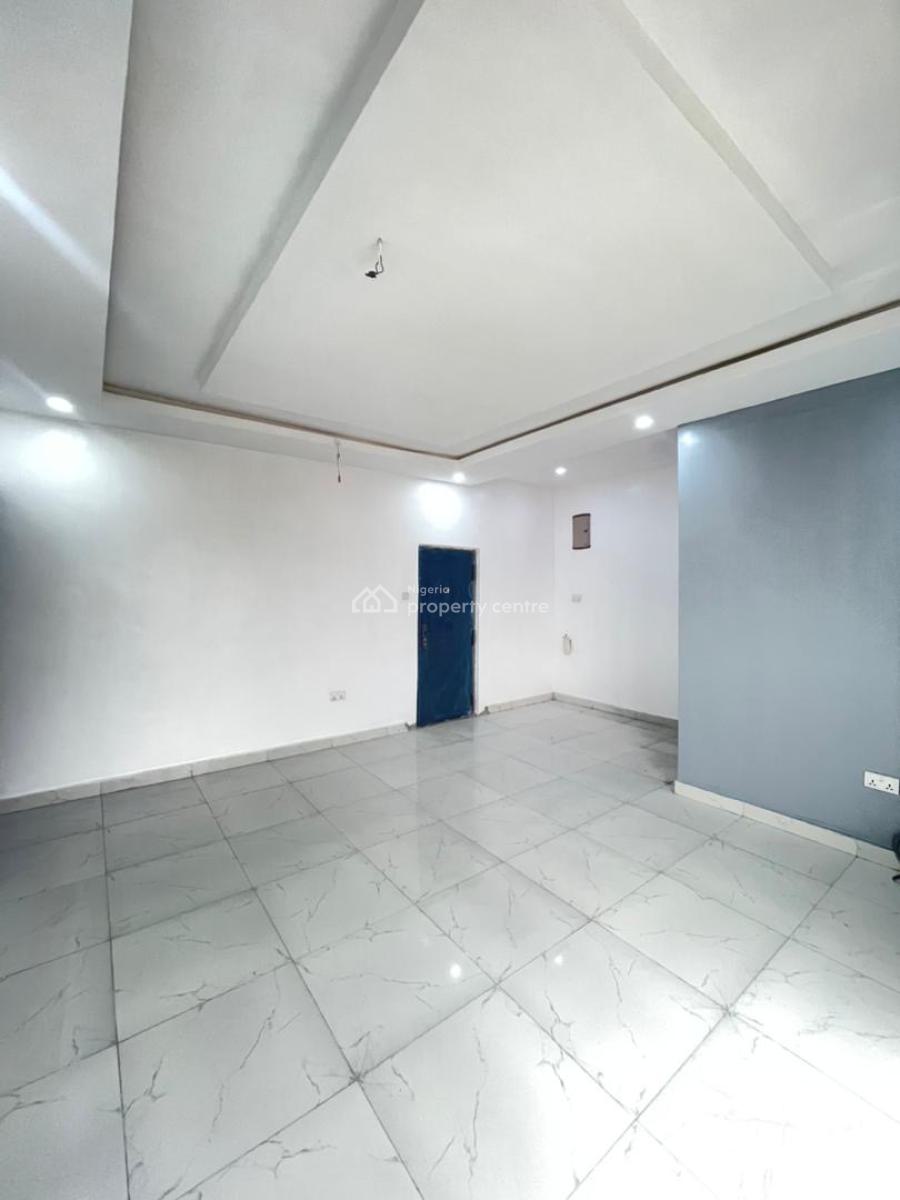 1 Bedroom Apartment, Lekki Phase 1, Lekki, Lagos, Mini Flat (room and Parlour) for Sale