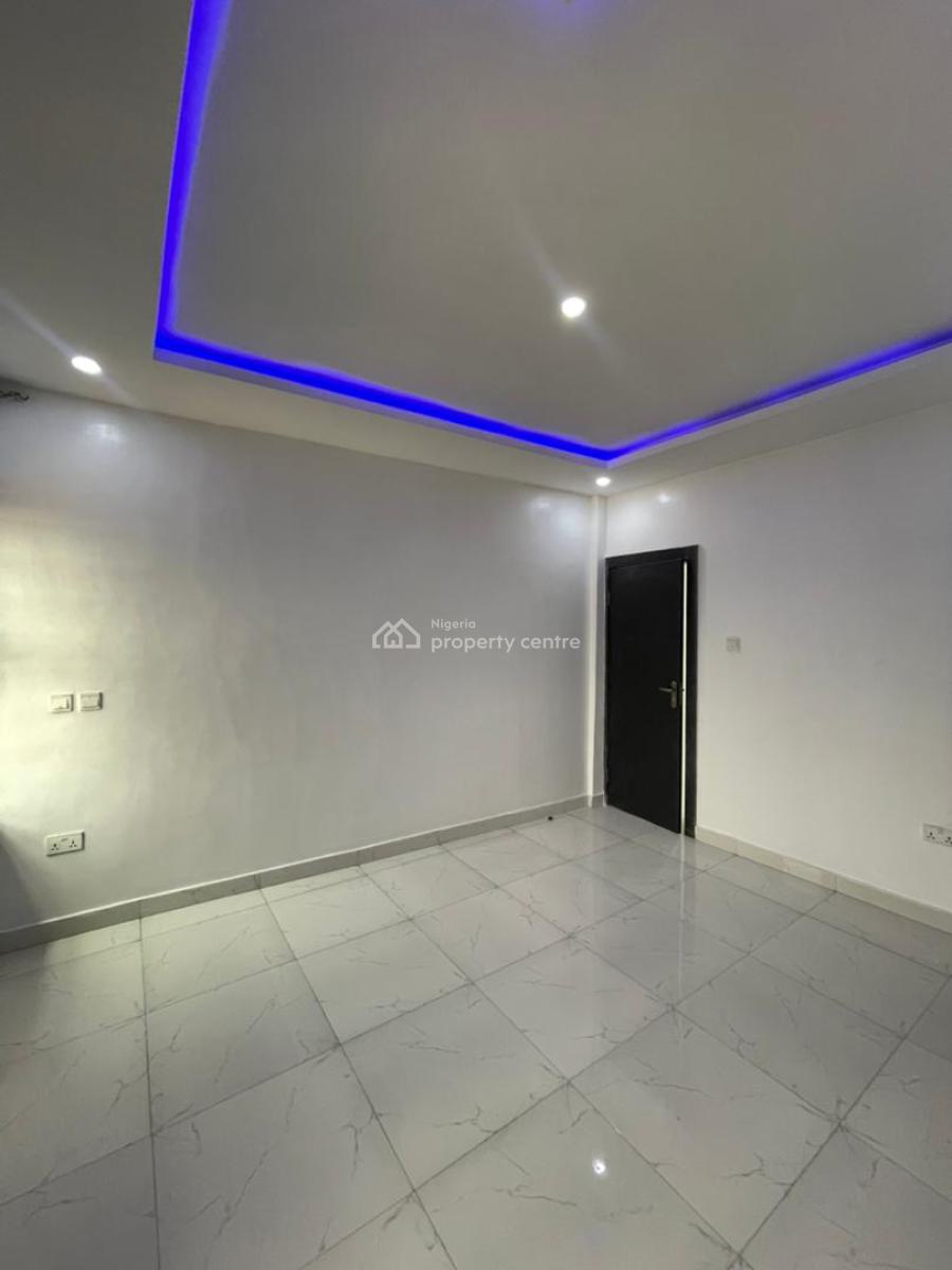 1 Bedroom Apartment, Lekki Phase 1, Lekki, Lagos, Mini Flat (room and Parlour) for Sale