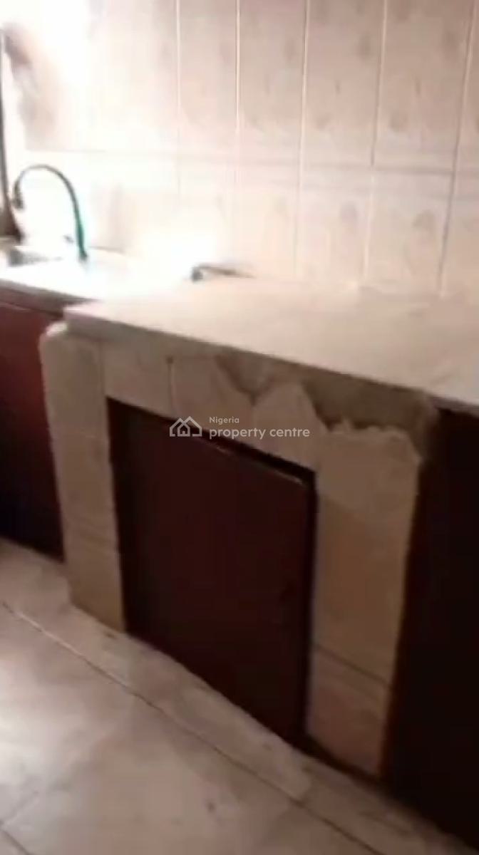 Spacious 3 Bedroom Apartment (upstairs), Mini Estate, New Oko Oba, New Oko-oba, Agege, Lagos, Flat / Apartment for Rent