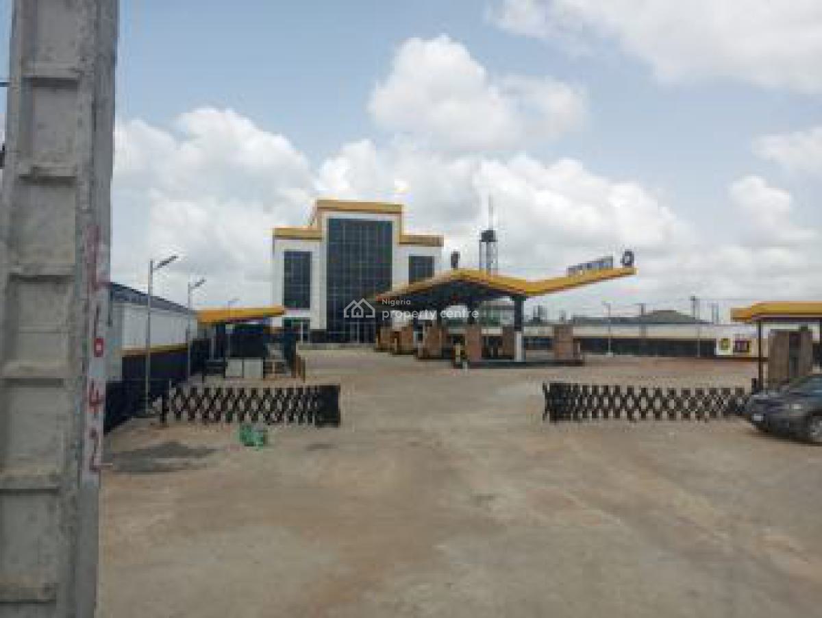 Luxury Office and Shop Spaces, Petrocam Station, Mowe Ofada, Ogun, Plaza / Complex / Mall for Rent