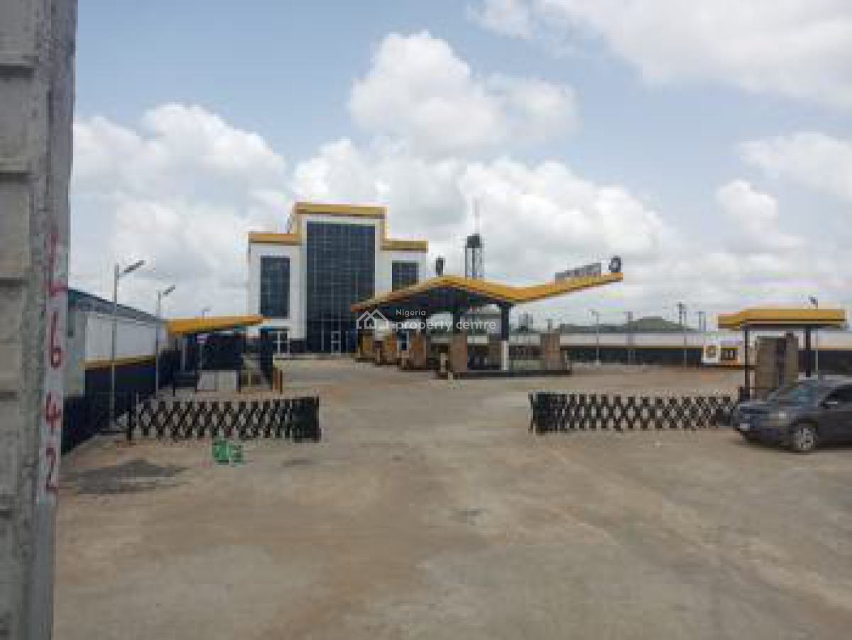 Luxury Office and Shop Spaces, Petrocam Station, Mowe Ofada, Ogun, Plaza / Complex / Mall for Rent