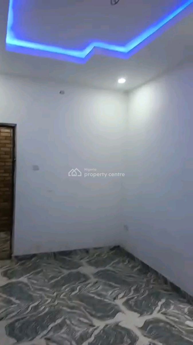 Newly Built Mini Flat, Ayorinde Street, Ladilak, Pedro, Gbagada, Lagos, Mini Flat (room and Parlour) for Rent