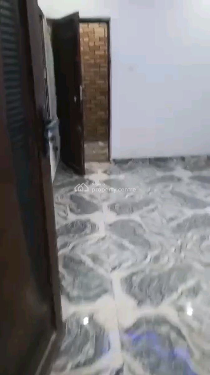 Newly Built Mini Flat, Ayorinde Street, Ladilak, Pedro, Gbagada, Lagos, Mini Flat (room and Parlour) for Rent