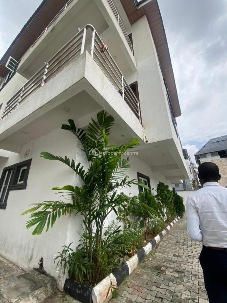3 Bedrooms with Bq Ground Floor, Lekki Phase 1, Lekki, Lagos, Flat / Apartment for Rent