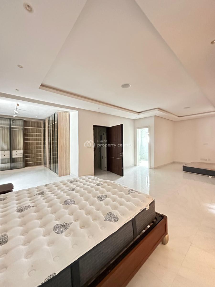 Elegant 5 Bedroom Waterfront Property with Modern Amenities and Jetty, Banana Island, Ikoyi, Lagos, Detached Duplex for Sale