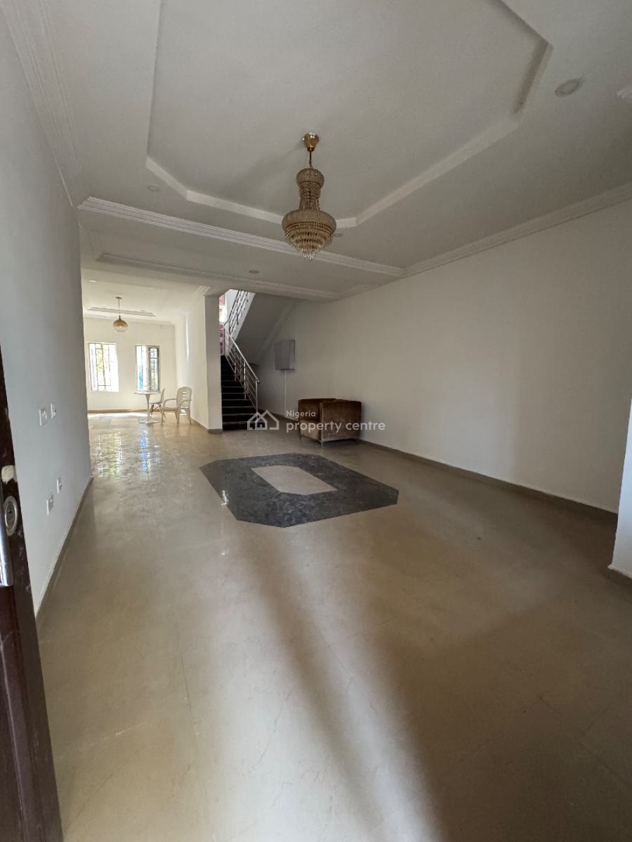 Spacious 3 Bedrooms Terrace Duplex, Mabushi, Abuja, Office Space for Rent