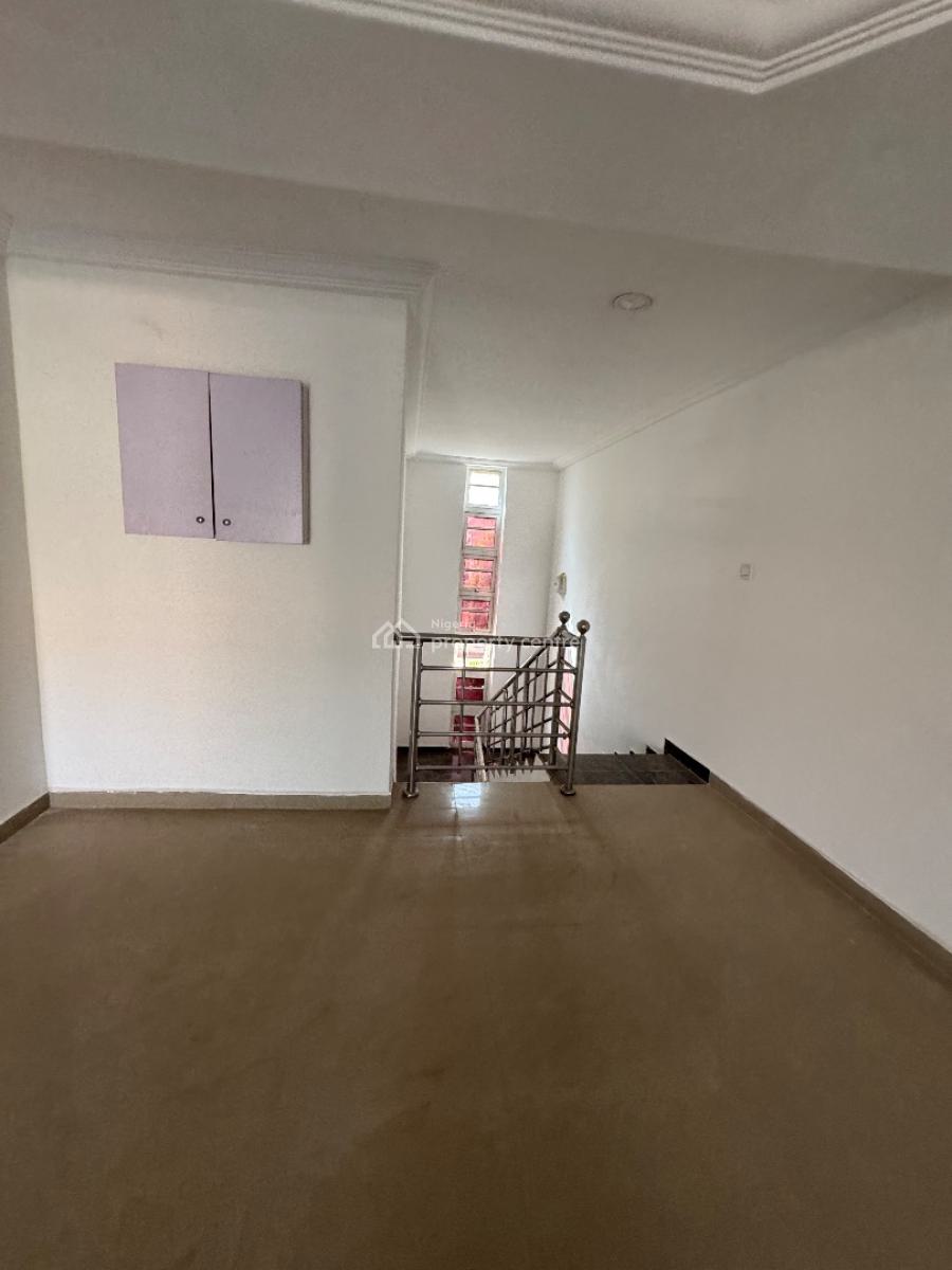 Spacious 3 Bedrooms Terrace Duplex, Mabushi, Abuja, Office Space for Rent