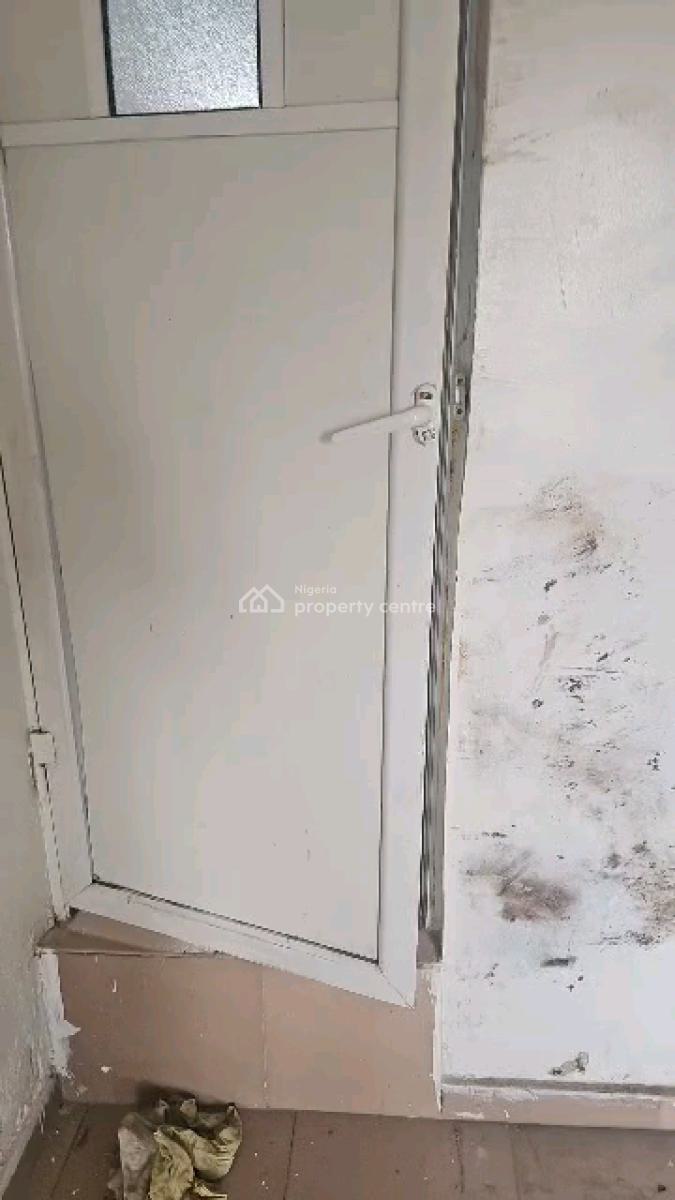 an Executive Standard Spacious Relatively New and Very Decent Self Contain, Off Fola Agoro Road, Yaba, Lagos, Self Contain (single Rooms) for Rent