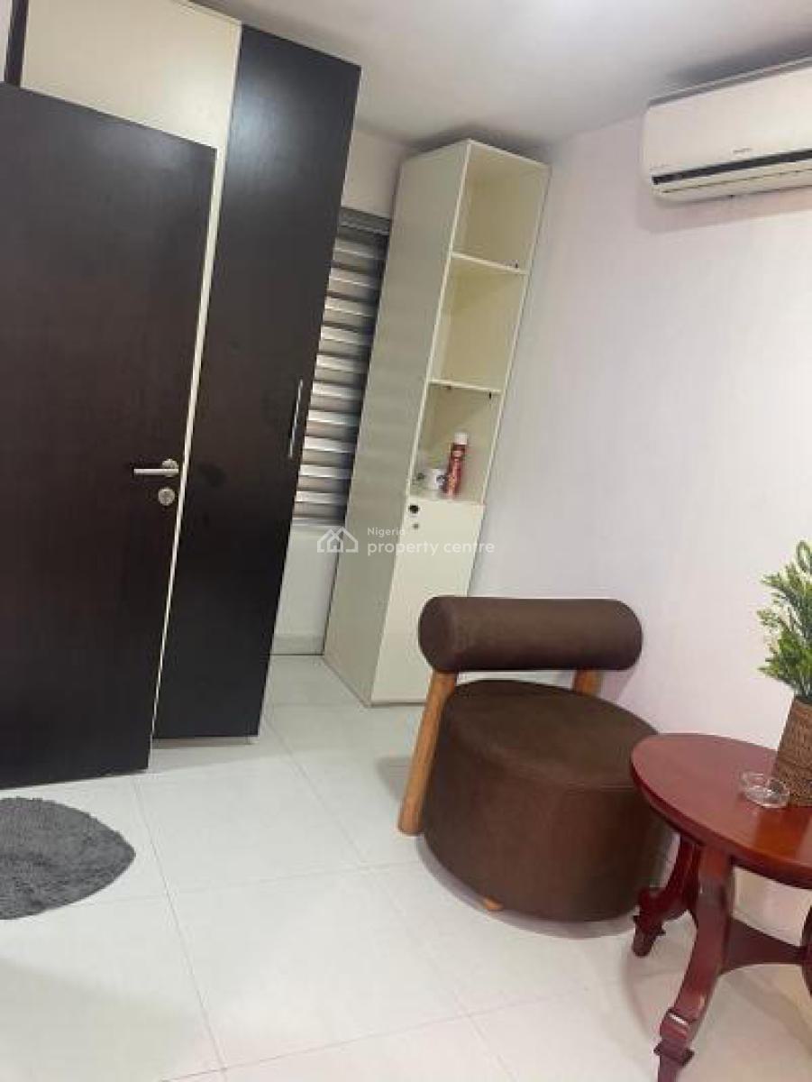 Mini Flat, Ologolo, Lekki, Lagos, Mini Flat (room and Parlour) Short Let