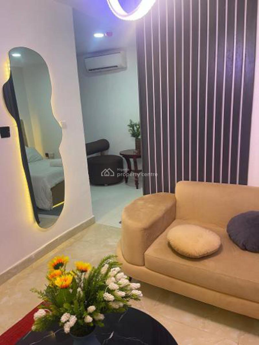 Mini Flat, Ologolo, Lekki, Lagos, Mini Flat (room and Parlour) Short Let