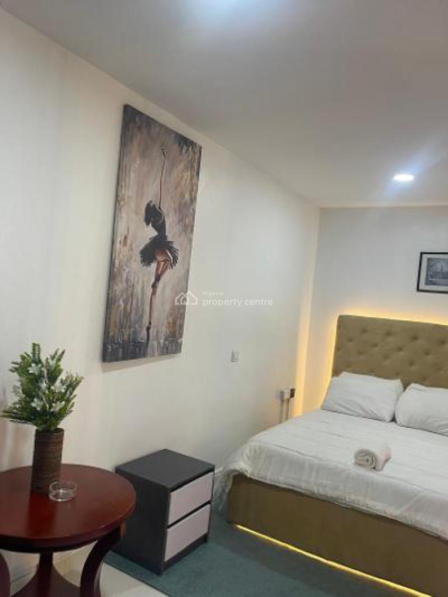 Mini Flat, Ologolo, Lekki, Lagos, Mini Flat (room and Parlour) Short Let