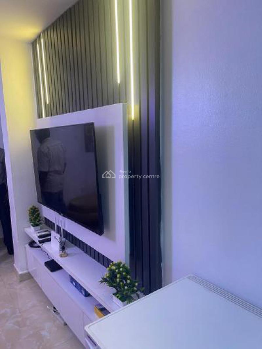 Mini Flat, Ologolo, Lekki, Lagos, Mini Flat (room and Parlour) Short Let