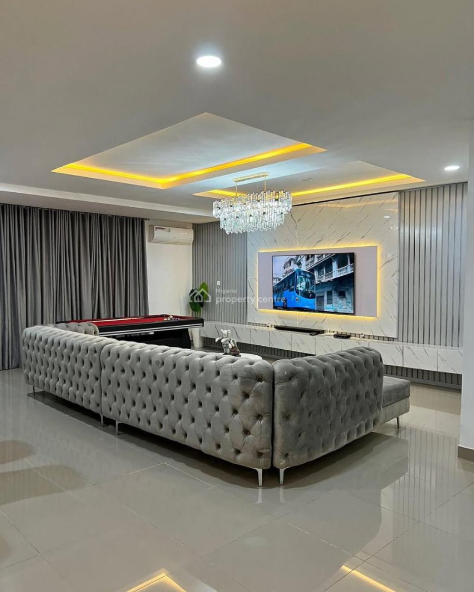 Luxury 4 Bedrooms with Ps5 and Snooker, Lekki Phase 1, Lekki, Lagos, Flat / Apartment Short Let