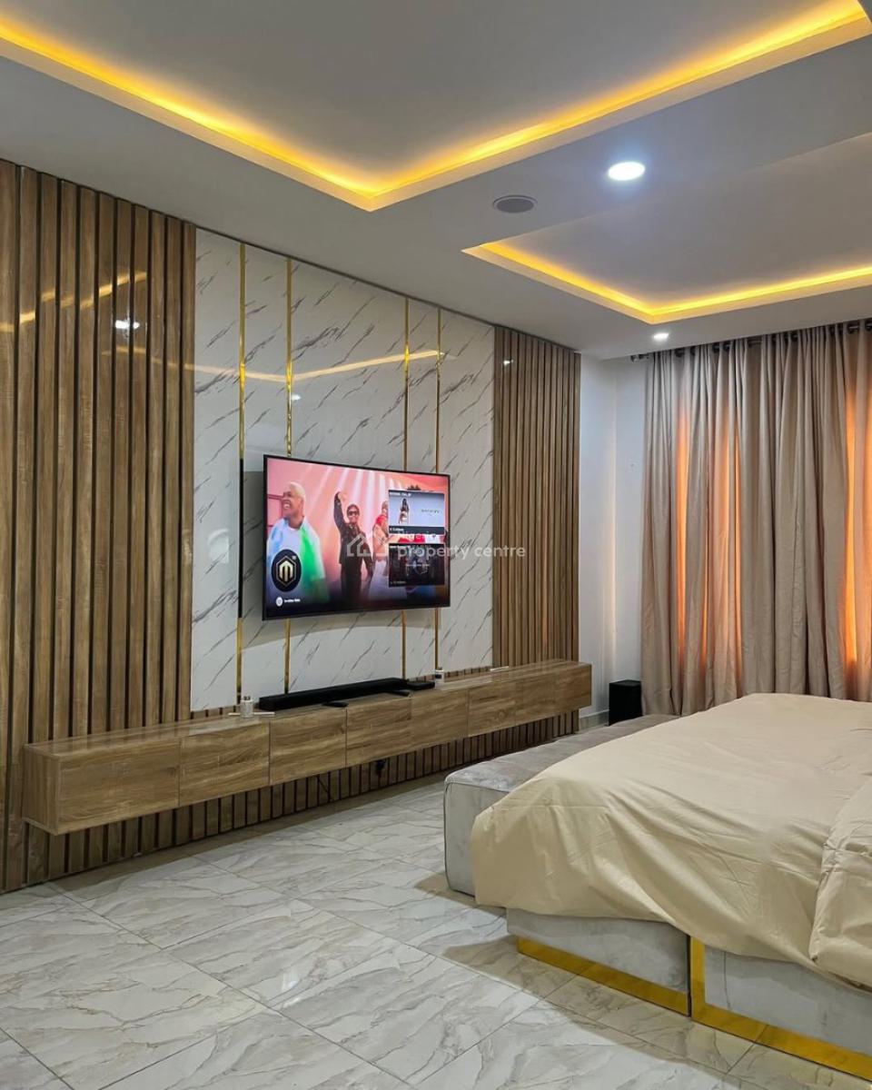 Luxury 4 Bedrooms with Ps5 and Snooker, Lekki Phase 1, Lekki, Lagos, Flat / Apartment Short Let