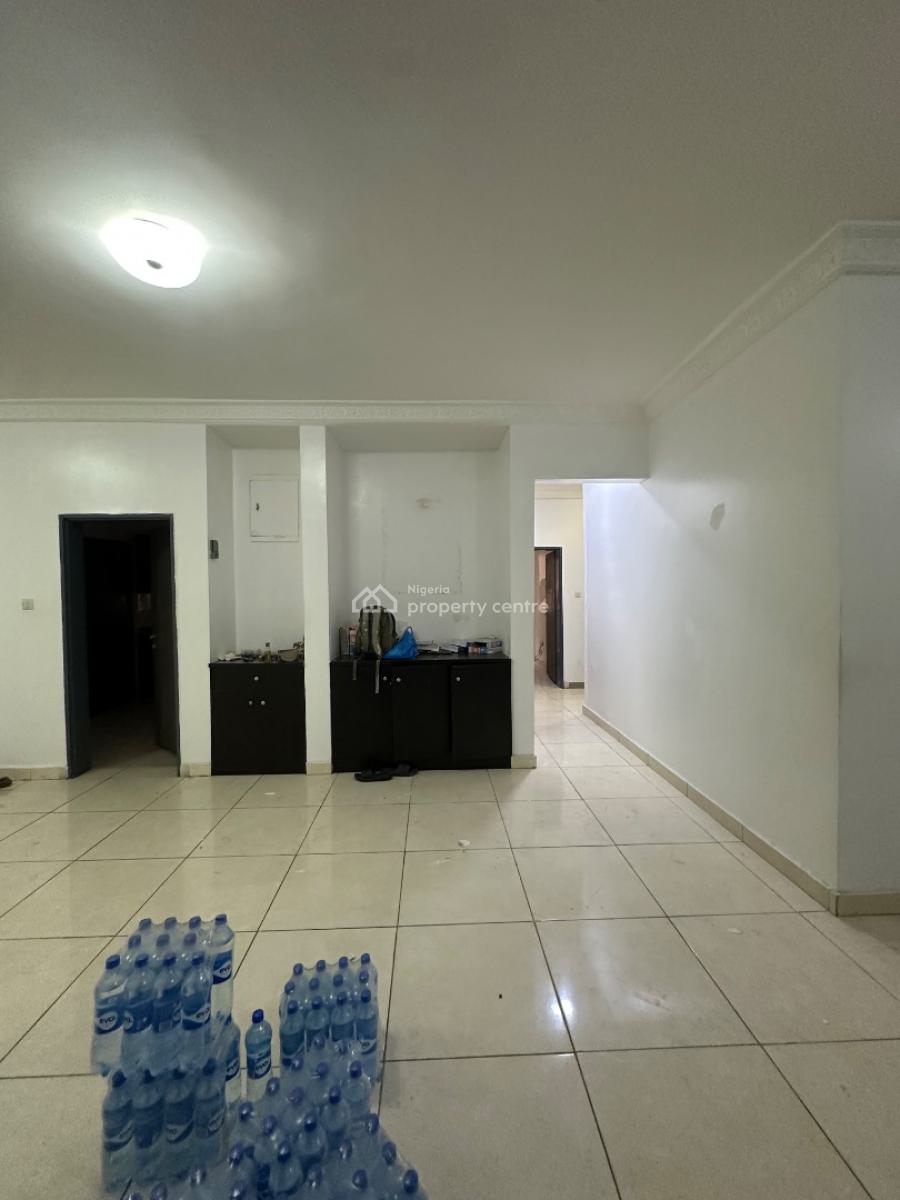 Spacious 3 Bedroom Flat, Chevron, Lekki, Lagos, Flat / Apartment for Rent