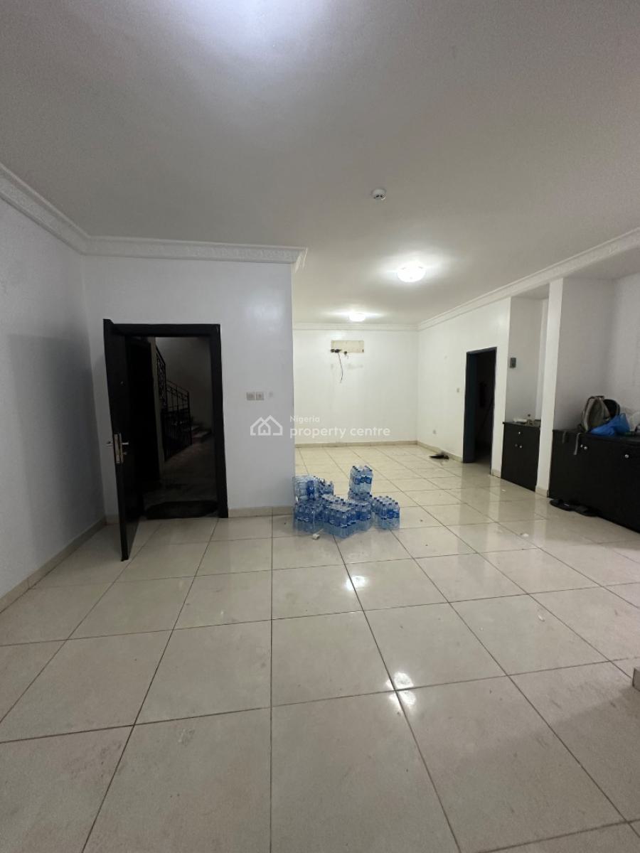 Spacious 3 Bedroom Flat, Chevron, Lekki, Lagos, Flat / Apartment for Rent