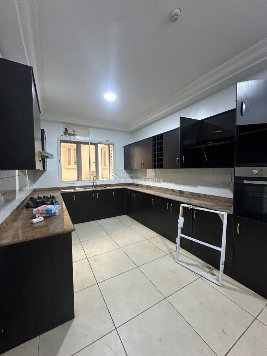 Spacious 3 Bedroom Flat, Chevron, Lekki, Lagos, Flat / Apartment for Rent