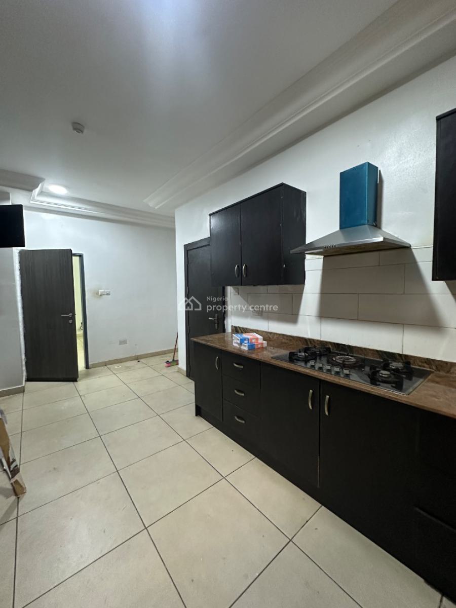 Spacious 3 Bedroom Flat, Chevron, Lekki, Lagos, Flat / Apartment for Rent