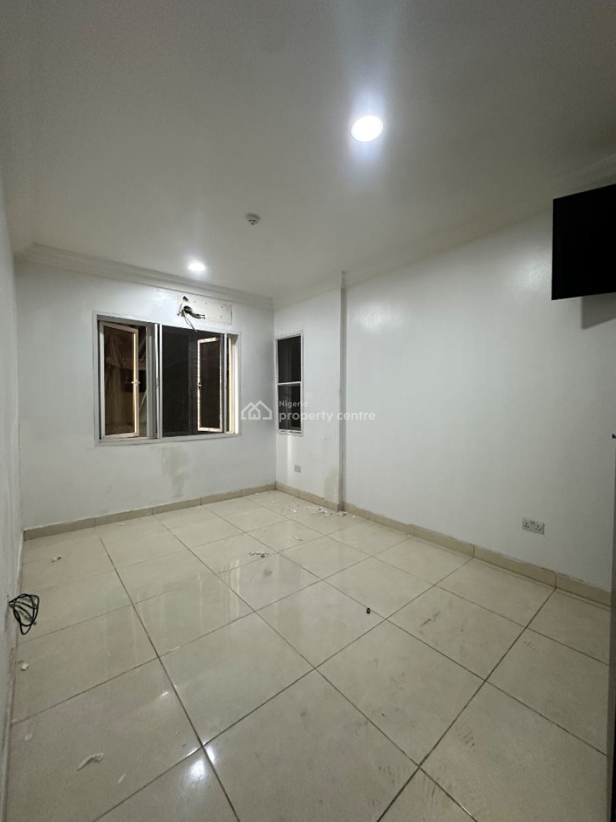 Spacious 3 Bedroom Flat, Chevron, Lekki, Lagos, Flat / Apartment for Rent