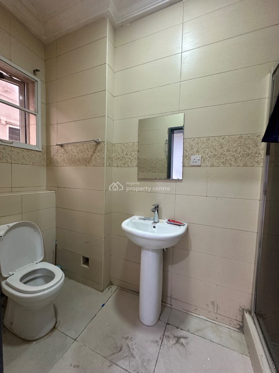 Spacious 3 Bedroom Flat, Chevron, Lekki, Lagos, Flat / Apartment for Rent