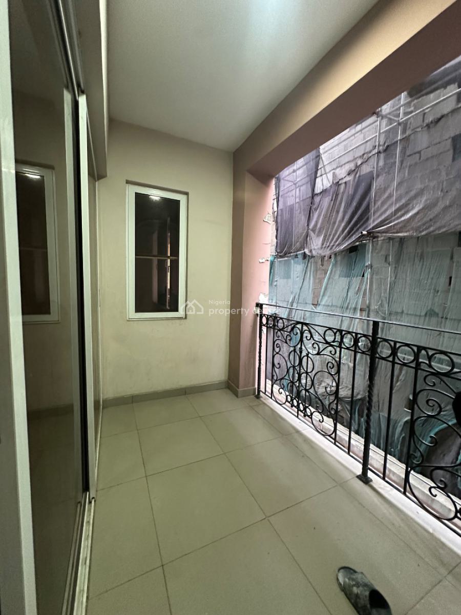 Spacious 3 Bedroom Flat, Chevron, Lekki, Lagos, Flat / Apartment for Rent