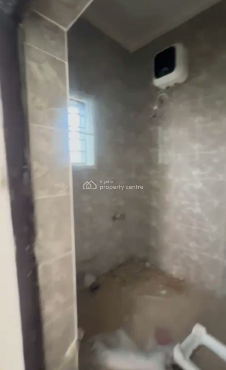 Classic 3 Bedroom Flat, Wuye, Abuja, Flat / Apartment for Rent